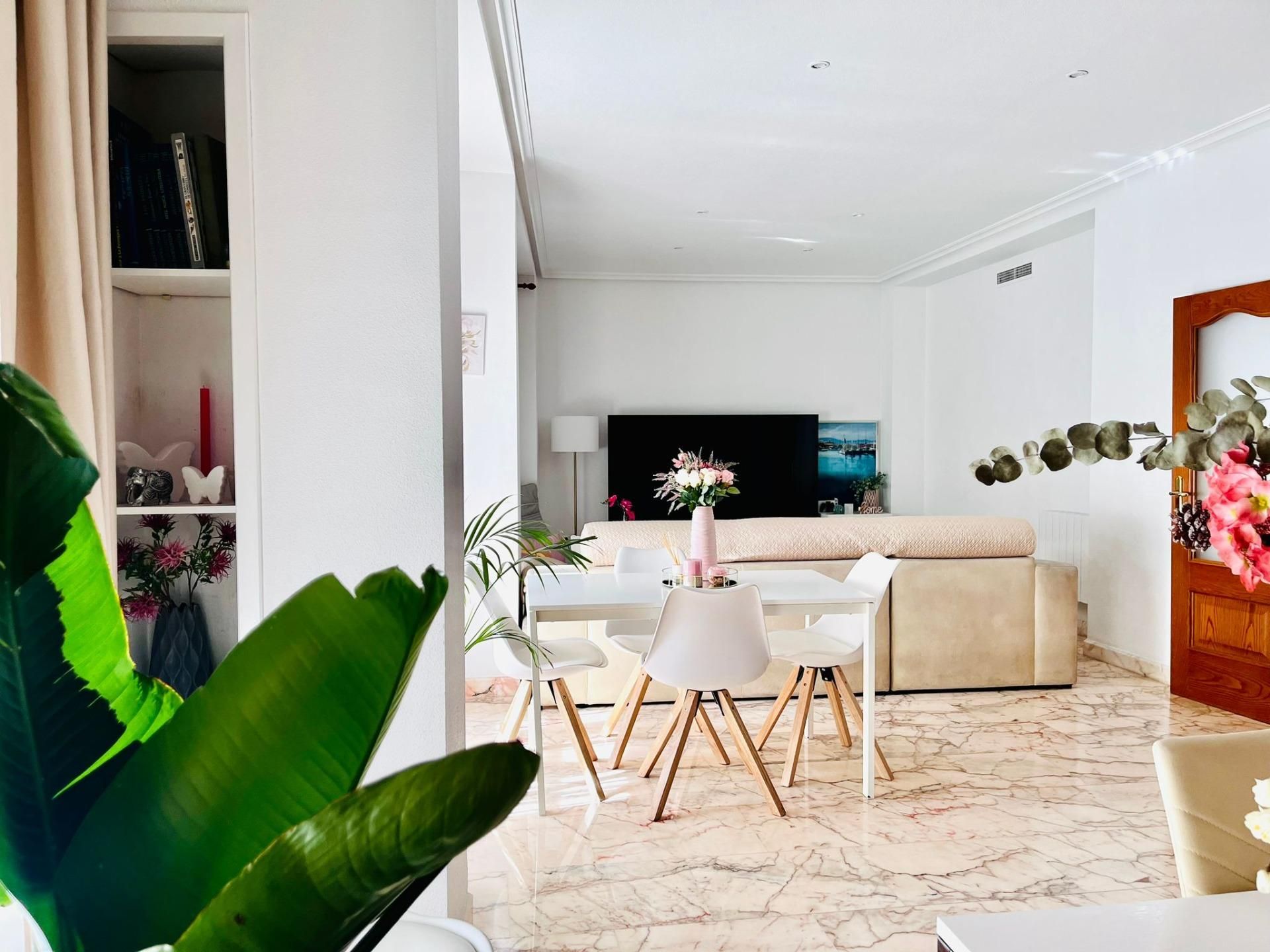 Living room of Flat for sale in Elche / Elx  with Air Conditioner, Heating and Storage room