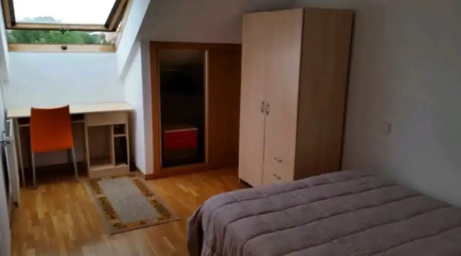 Habitación de Dúplex de alquiler en Salamanca con Calefacción, Terraza y Amueblado