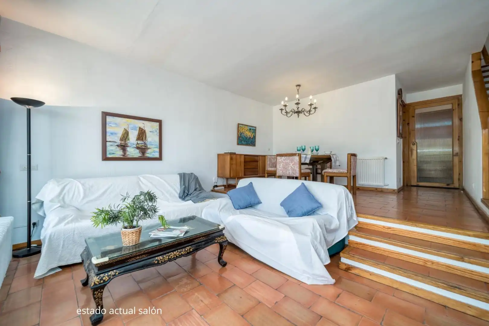 Living room of Detached homes for sale in Pozuelo de Alarcón  with Air Conditioner, Heating and Private garden