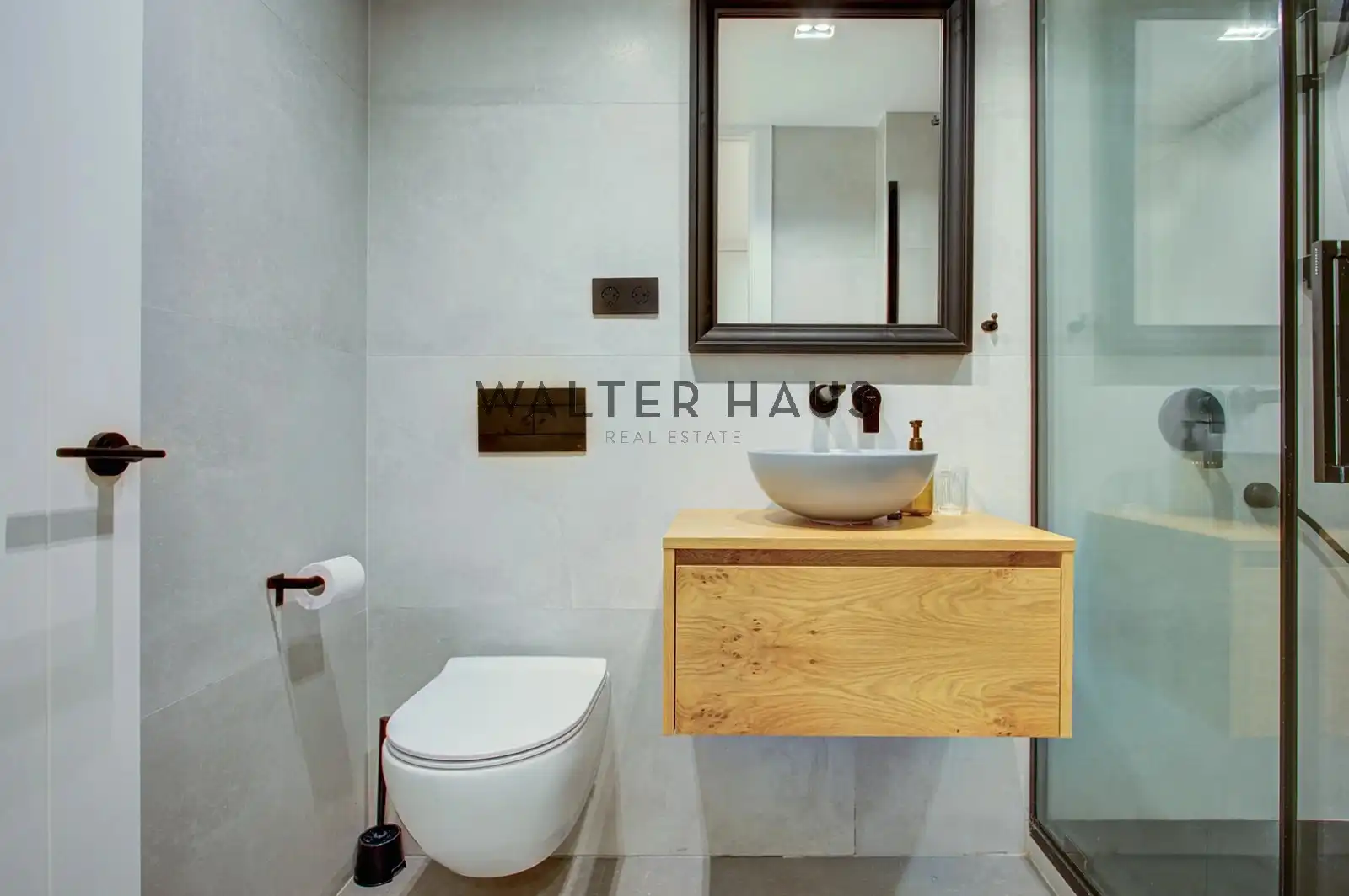 Baño de Piso en venta en Barcelona con Aire acondicionado, Calefacción y Terraza