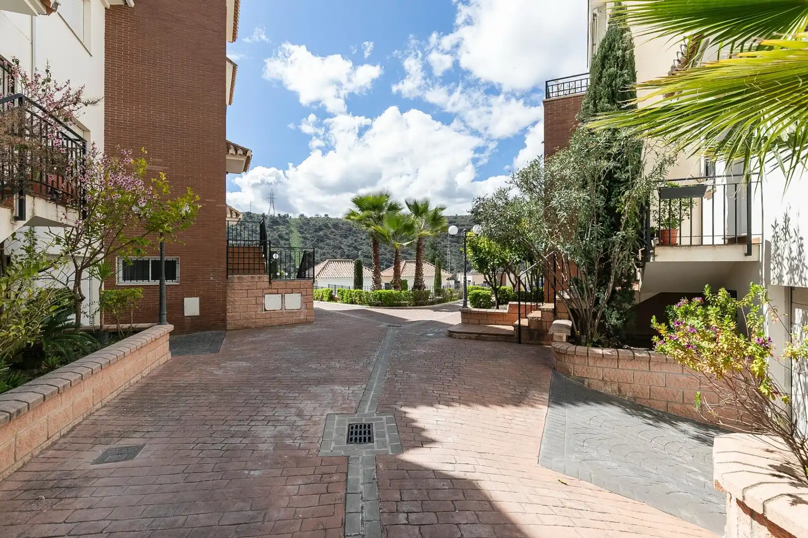 Exterior view of Houses for sale in Granada  with Air Conditioner, Heating and Terrace