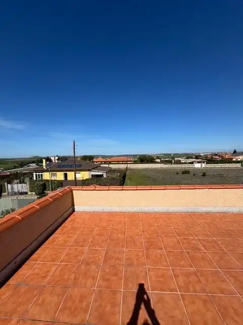 Terrassa de Casa o xalet en venda en Calvarrasa de Arriba amb Calefacció, Jardí privat i Terrassa