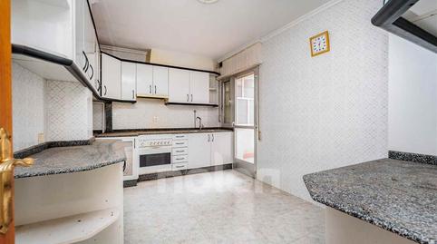 Foto 3 de Piso en venta en Avenida Portugal, Flores de Sil - La Placa, Ponferrada