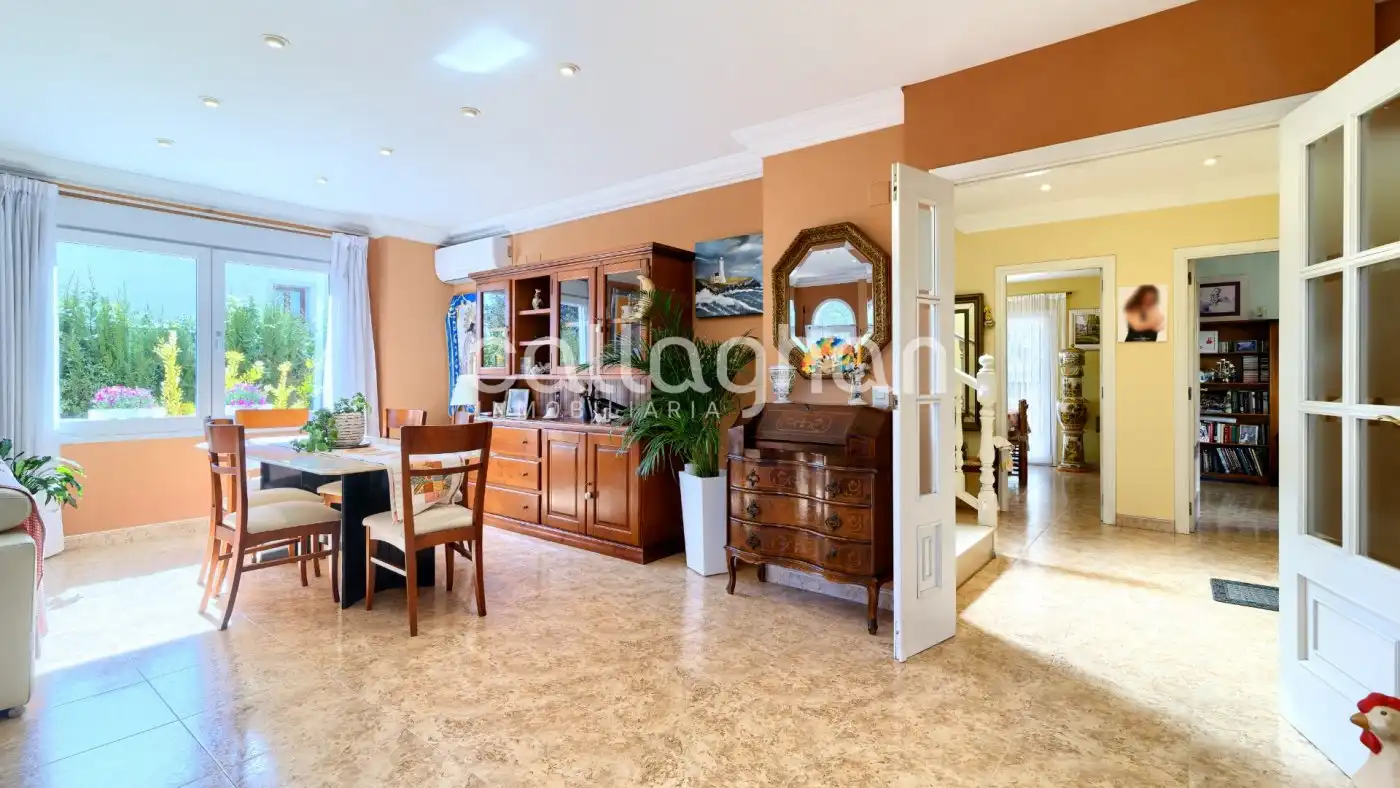 Comedor de Casa o chalet en venta en Paterna con Aire acondicionado, Calefacción y Jardín privado