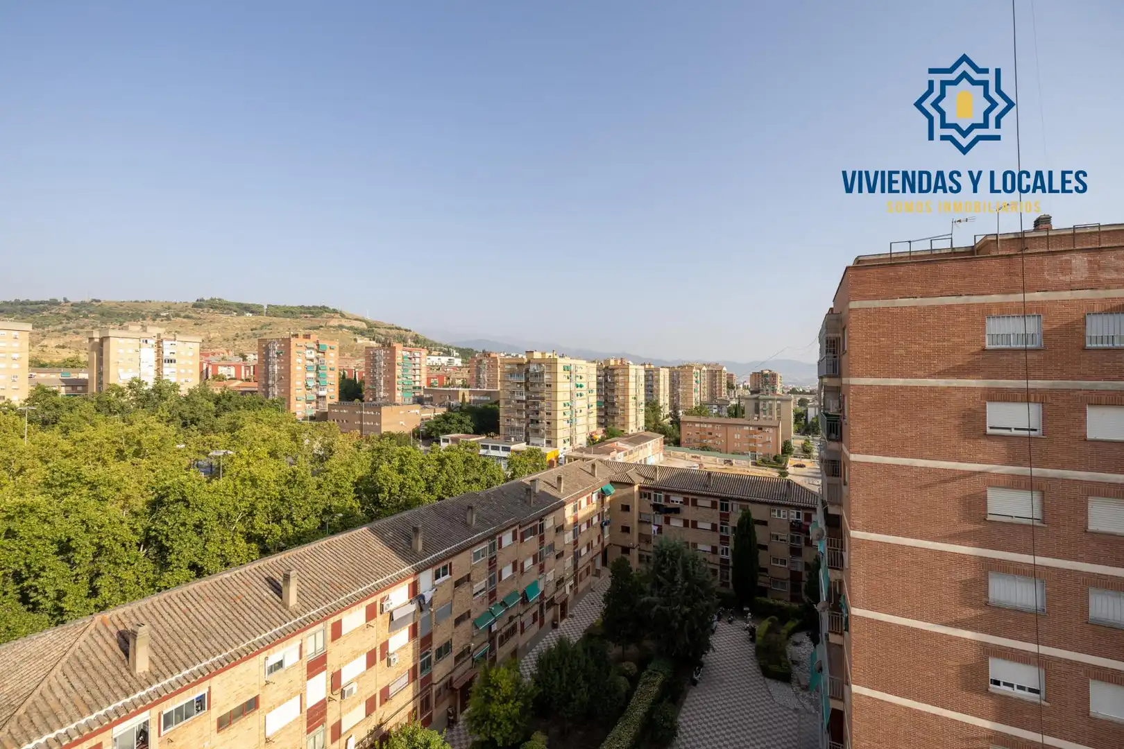 Exterior view of Flat for sale in Granada  with Private garden