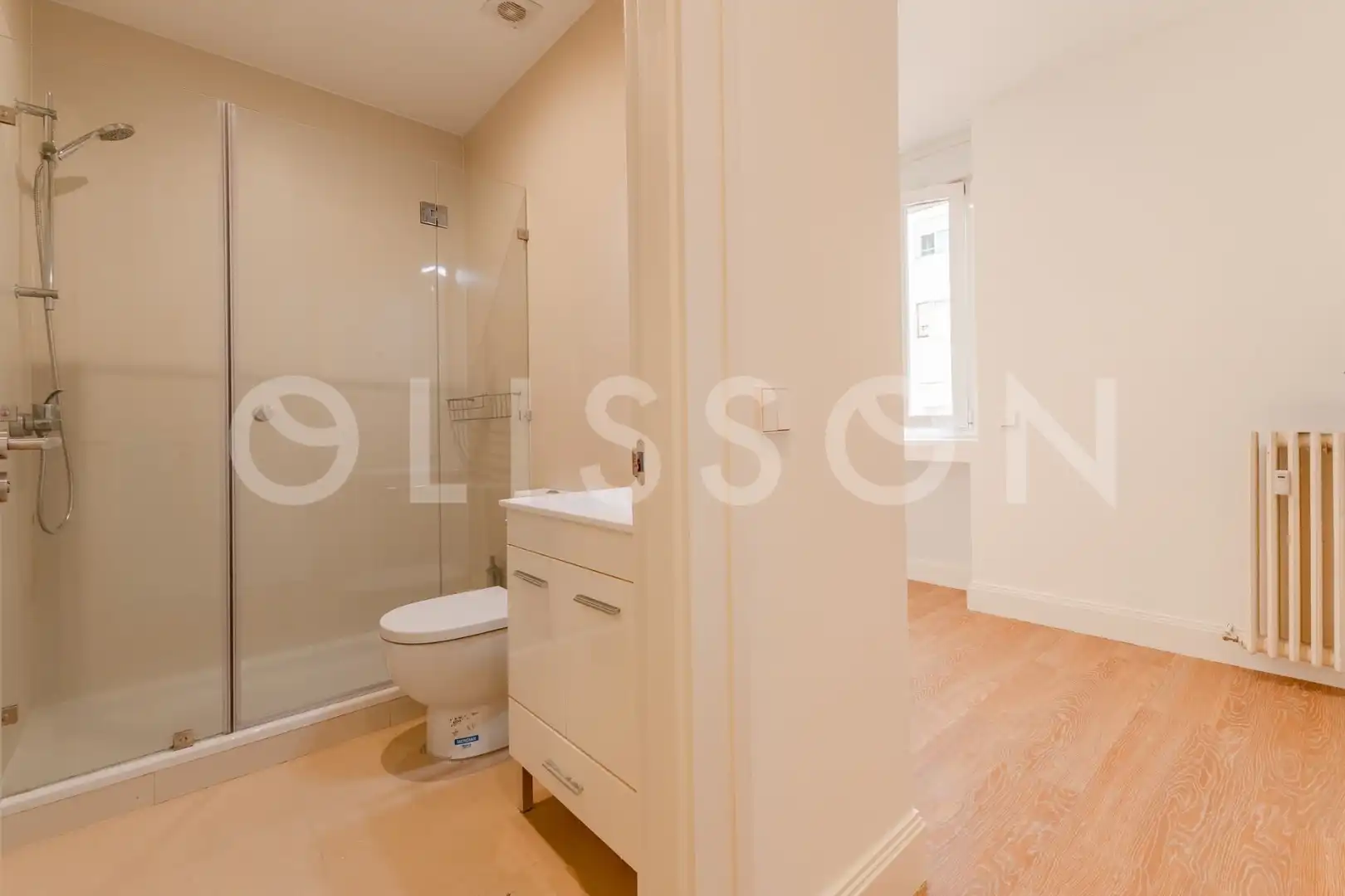 Baño de Piso de alquiler en Madrid con Aire acondicionado, Calefacción y Trastero