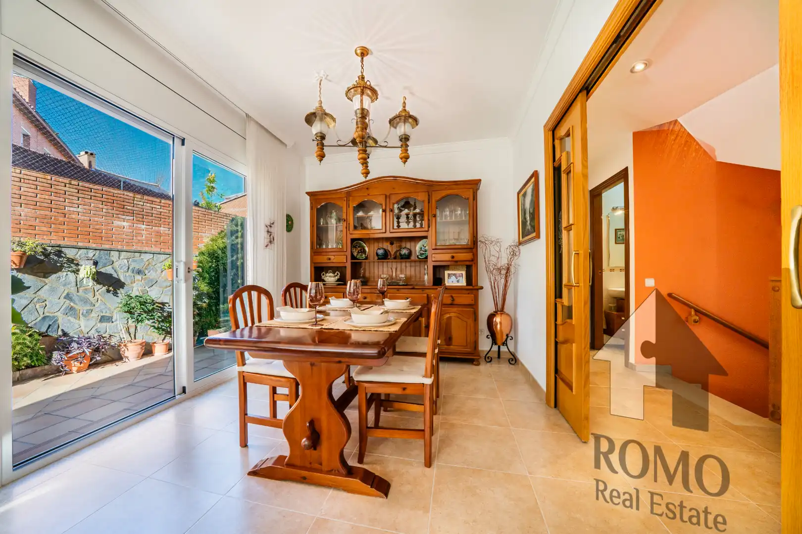 Comedor de Casa o chalet en venta en Santa Perpètua de Mogoda con Aire acondicionado, Calefacción y Terraza