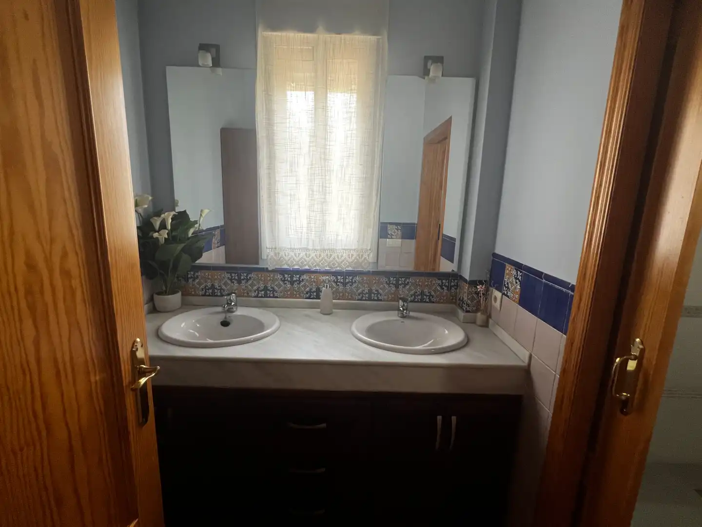 Bathroom of Detached homes for sale in Córdoba  with Air Conditioner, Heating and Private garden