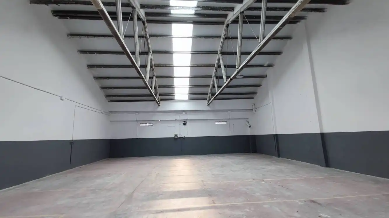 Fabrikhallen zur Miete in Barberà del Vallès
