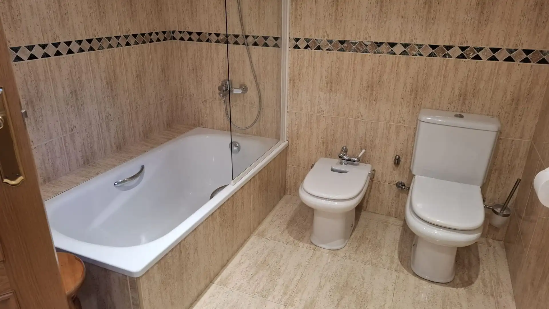 Bany de Casa o xalet en venda en Cervelló amb Calefacció, Terrassa i Piscina