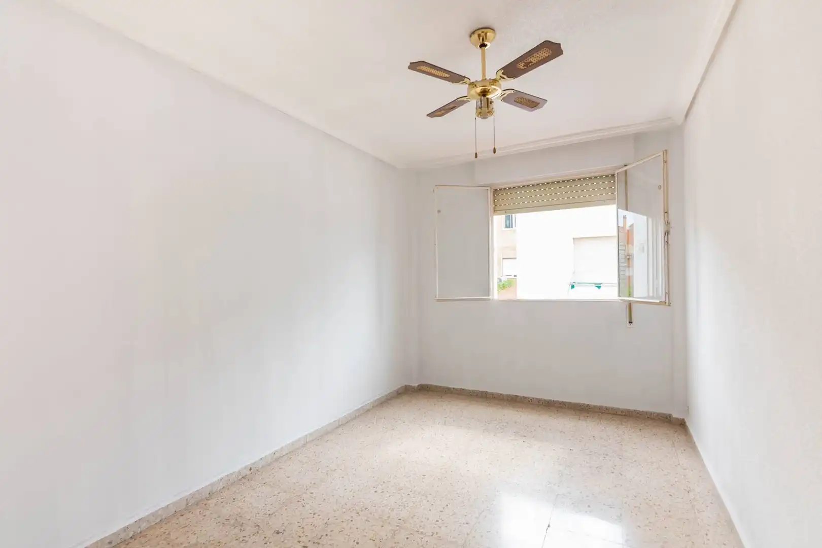Flat with terrace for sale in Calle JAZMIN, imagen 5