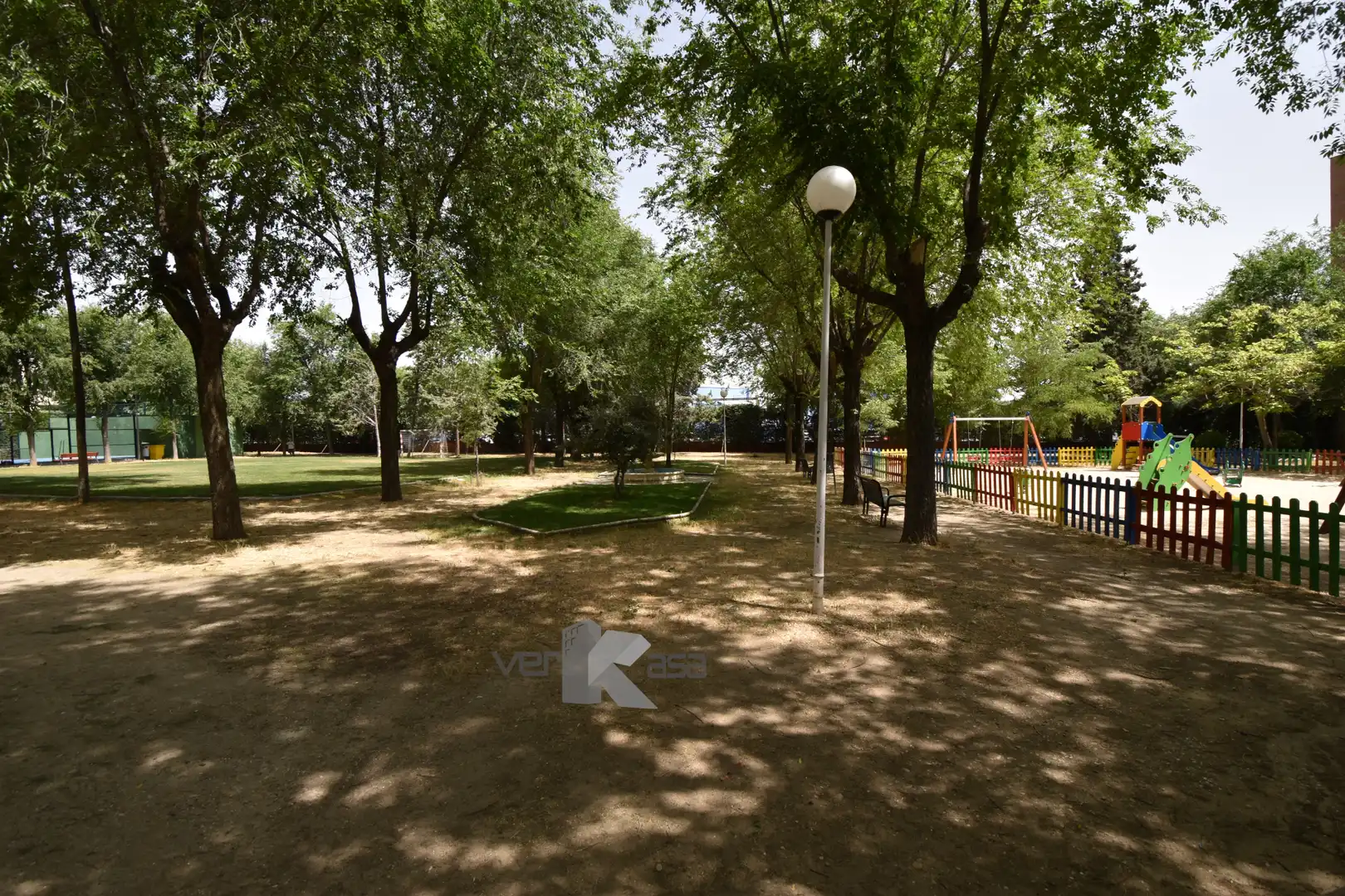 Jardín de Piso en venta en Pinto con Calefacción, Terraza y Piscina comunitaria