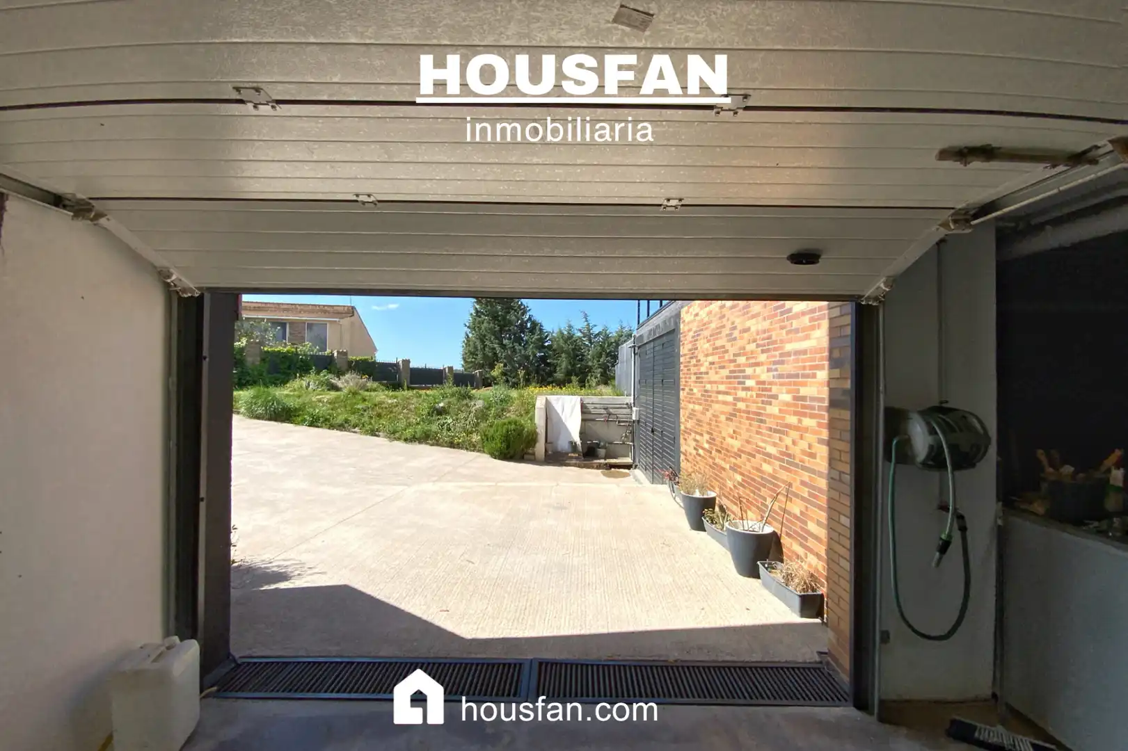 Vista exterior de Casa o xalet en venda en Cáceres amb Aire condicionat, Calefacció i Jardí privat