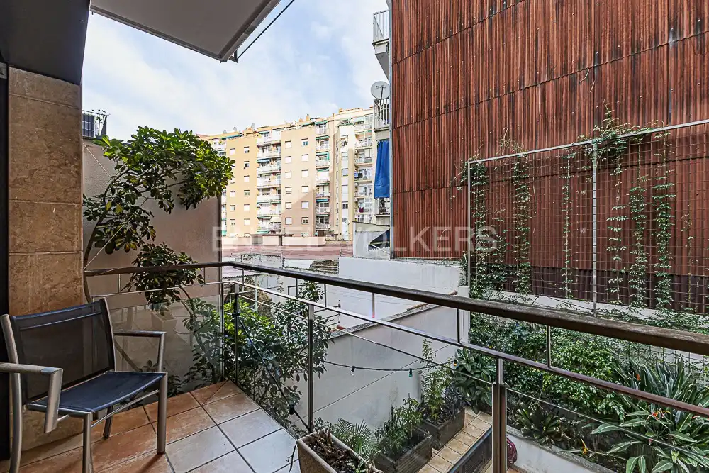 Terrassa de Casa adosada en venda en Barcelona amb Aire condicionat, Calefacció i Jardí privat