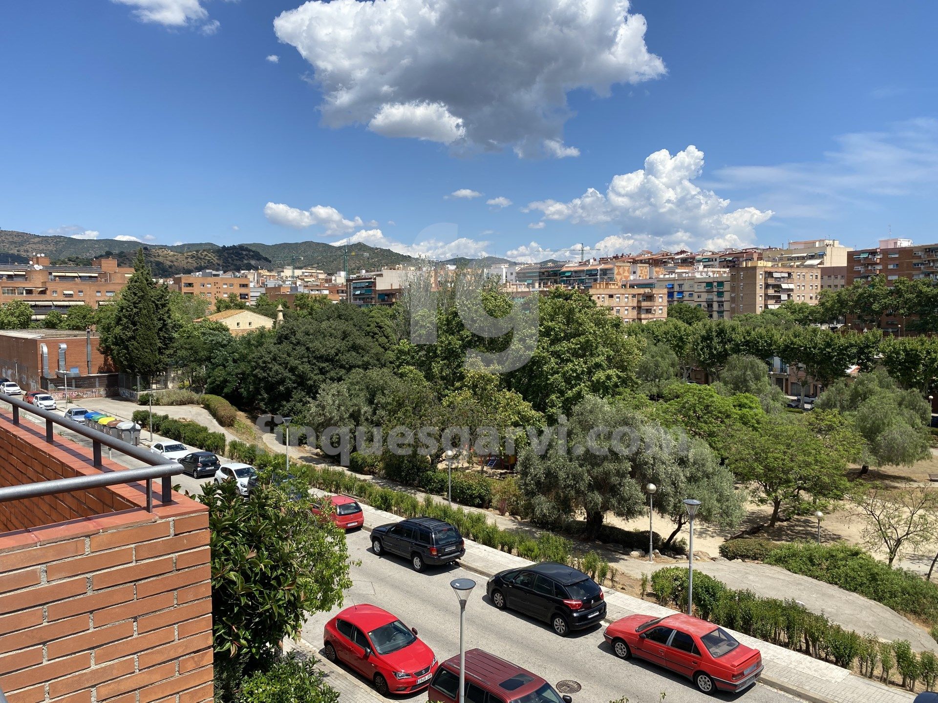 Vista exterior de Casa adosada en venda en Badalona amb Aire condicionat, Calefacció i Terrassa