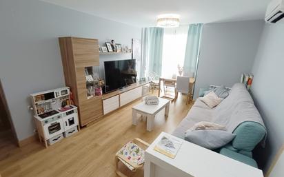 Living room of Flat for sale in  Madrid Capital  with Air Conditioner