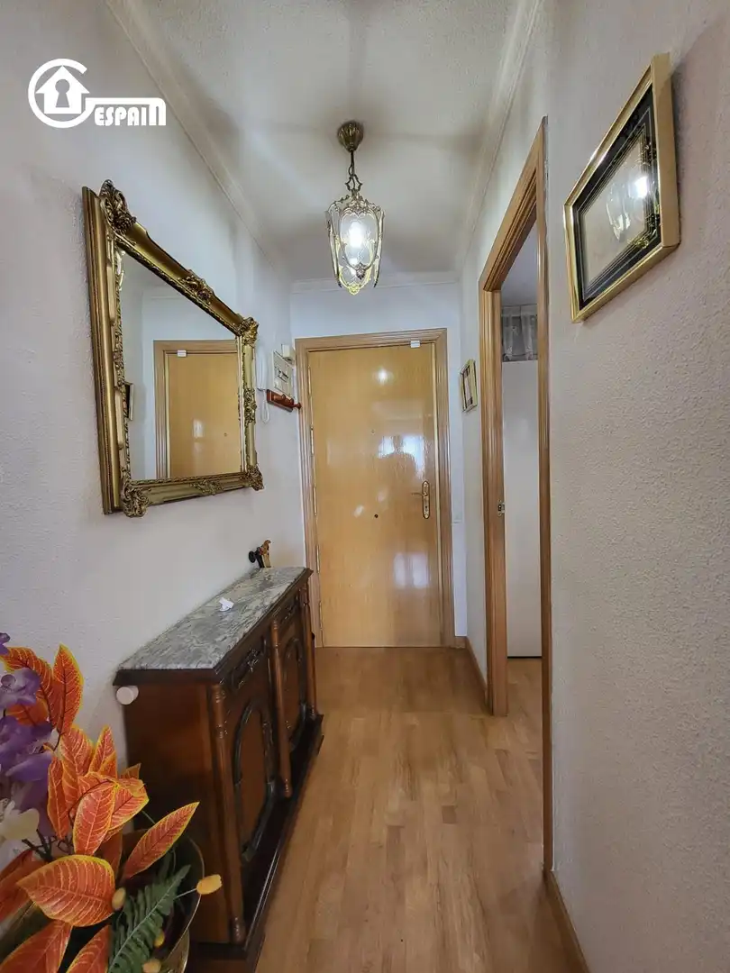 Wohnung zum Verkauf in Madrid mit Heizung, Terrasse und Möbliert