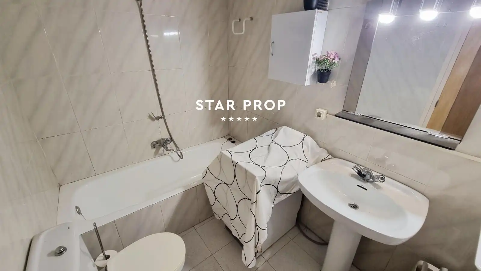 Bathroom of Flat for sale in Colera  with Terrace, Furnished and Oven