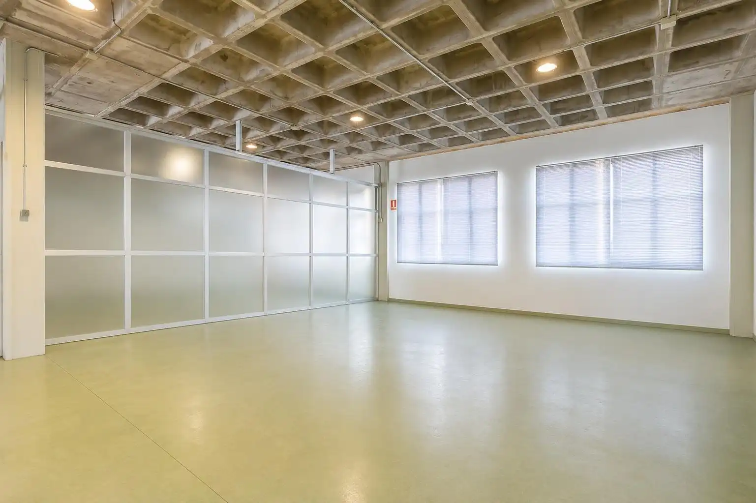 Industrial buildings for rent in Madrid