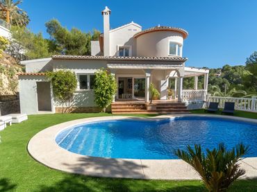 Casa con piscina en venta en Calle  del AMA 
 ALTEA
