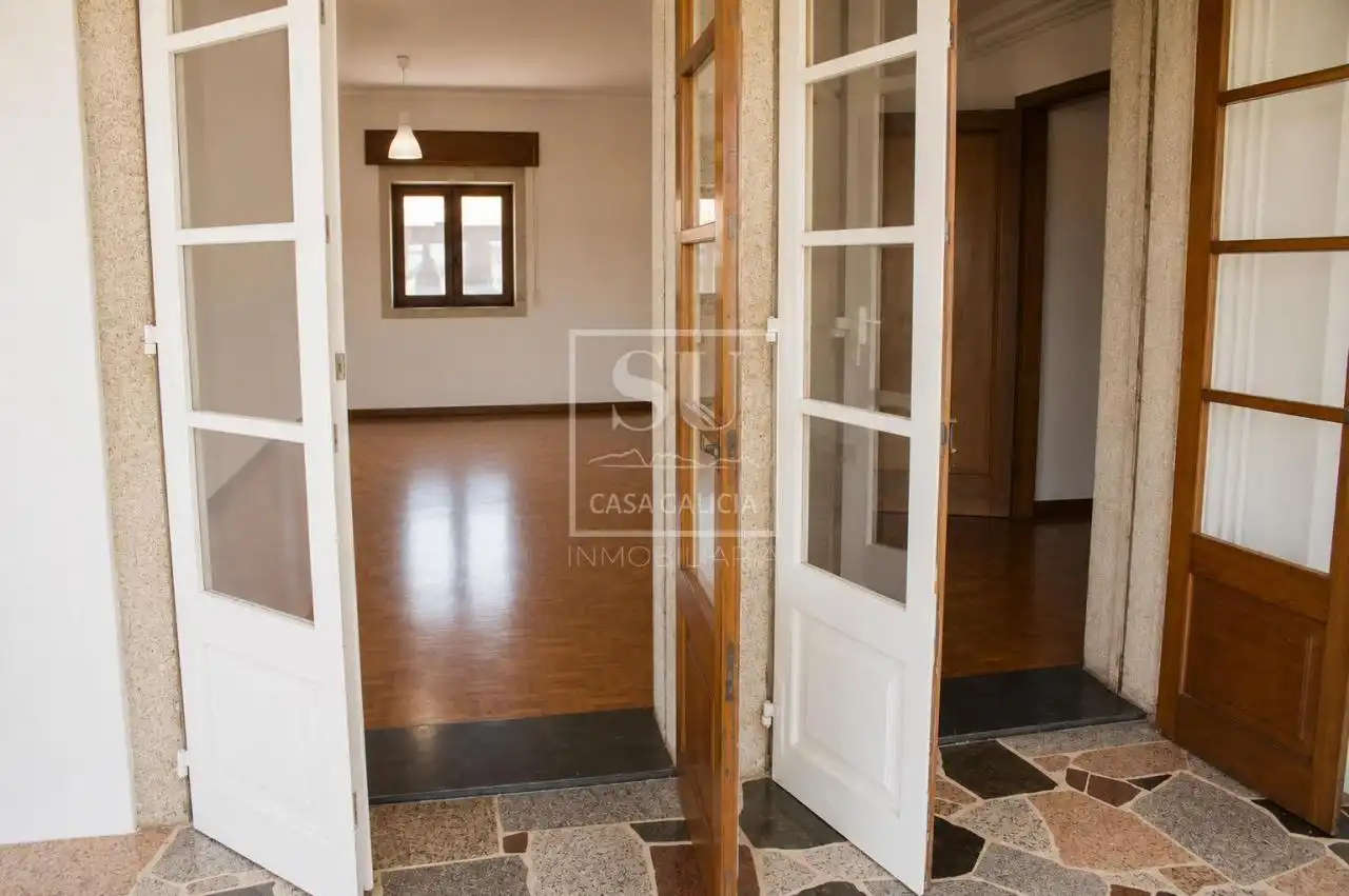 Casa o xalet en venda en Nigrán amb Calefacció, Jardí privat i Terrassa