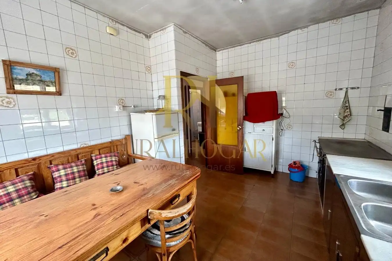 Cocina de Casa adosada en venta en Cabrillanes con Calefacción, Jardín privado y Amueblado