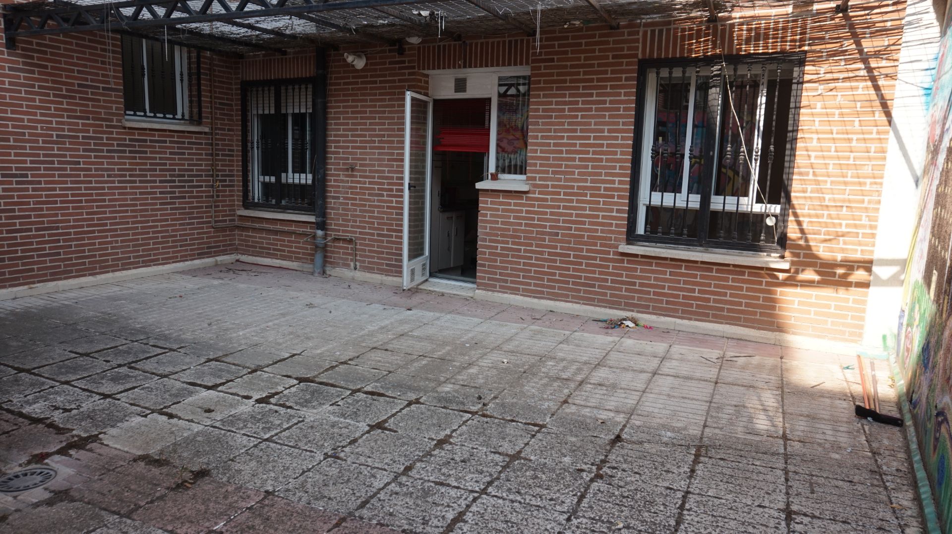 Vista exterior de Pis en venda en Fuenlabrada amb Calefacció, Terrassa i Traster