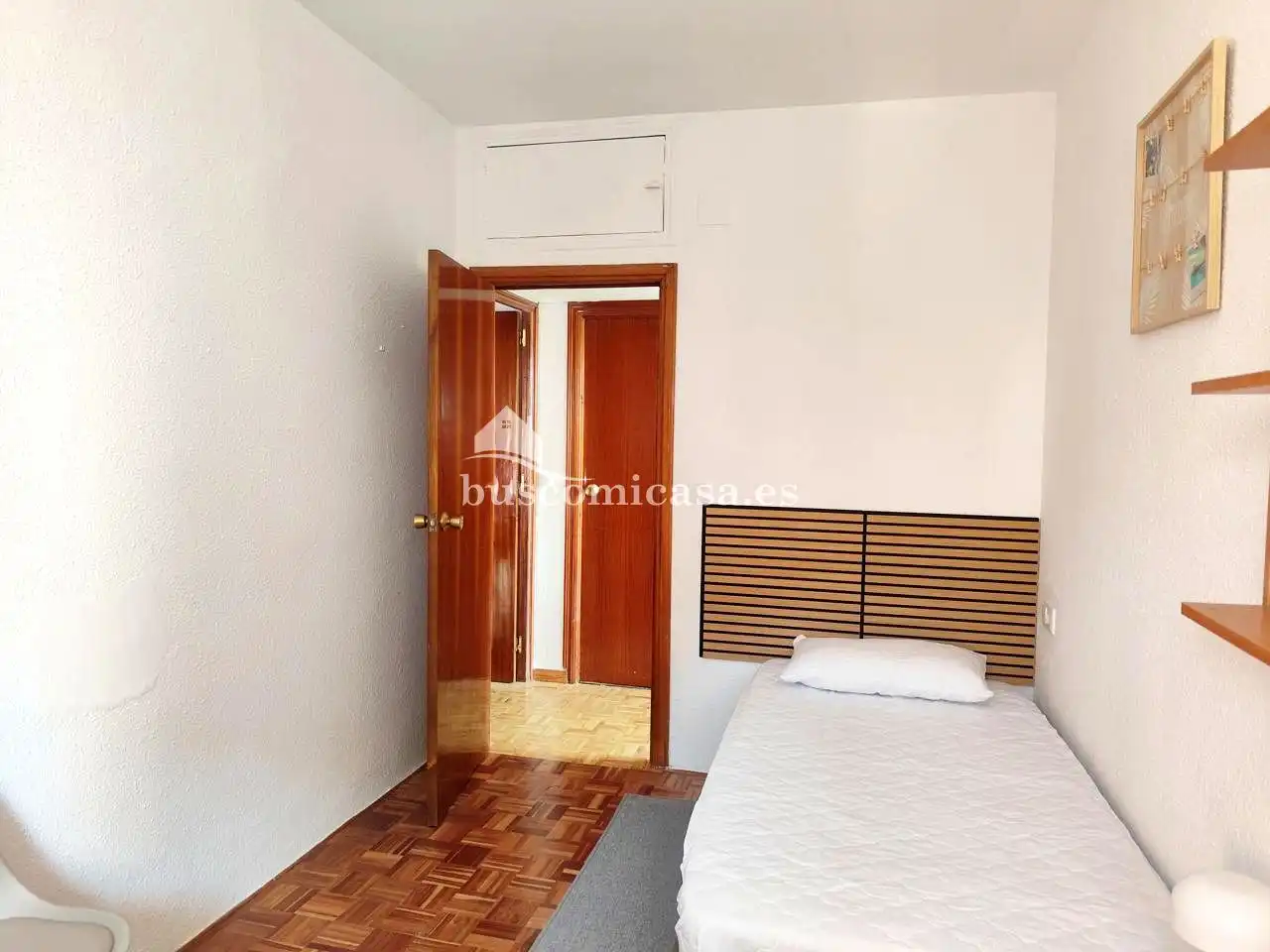 Room in Ruiz Jiménez, Avda de Madrid - Pº de la Estación