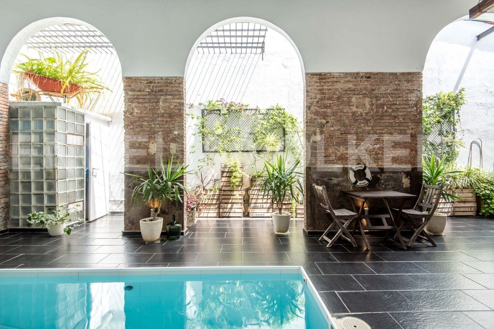 Swimming pool of Office for sale in  Barcelona Capital