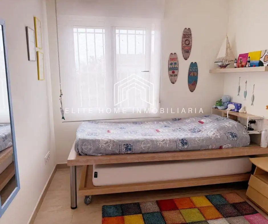 Habitación de Casa o chalet en venta en Benicasim / Benicàssim con Aire acondicionado, Calefacción y Jardín privado
