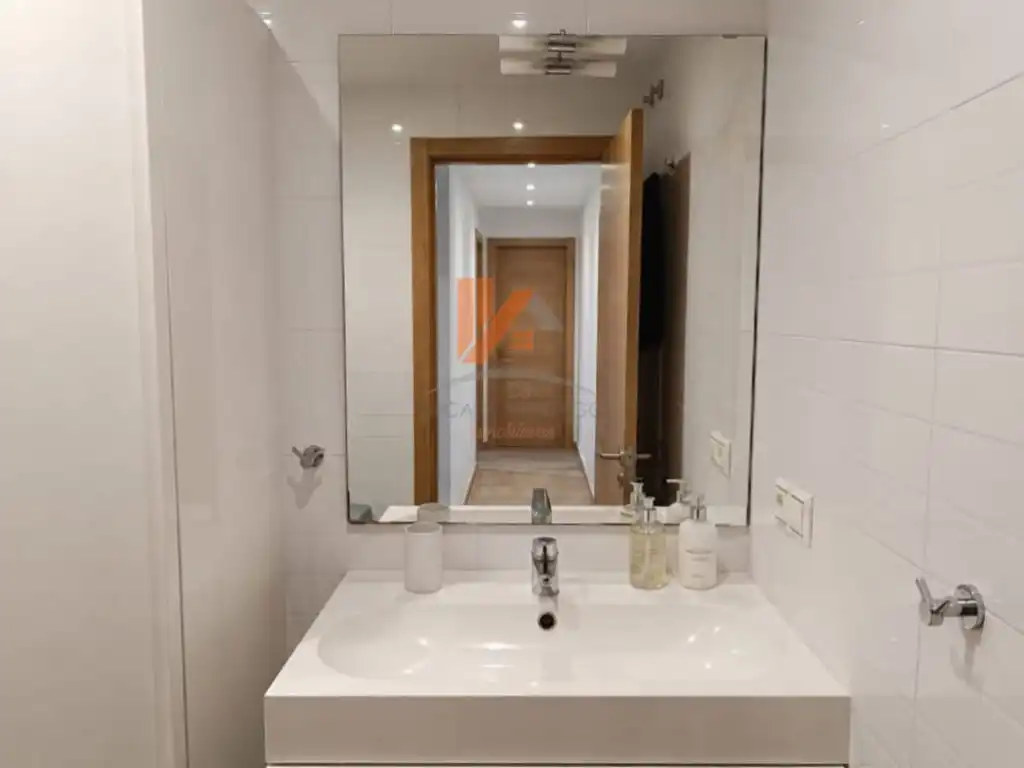 Badezimmer von Wohnung zur Miete in Santiago de Compostela  mit Möbliert