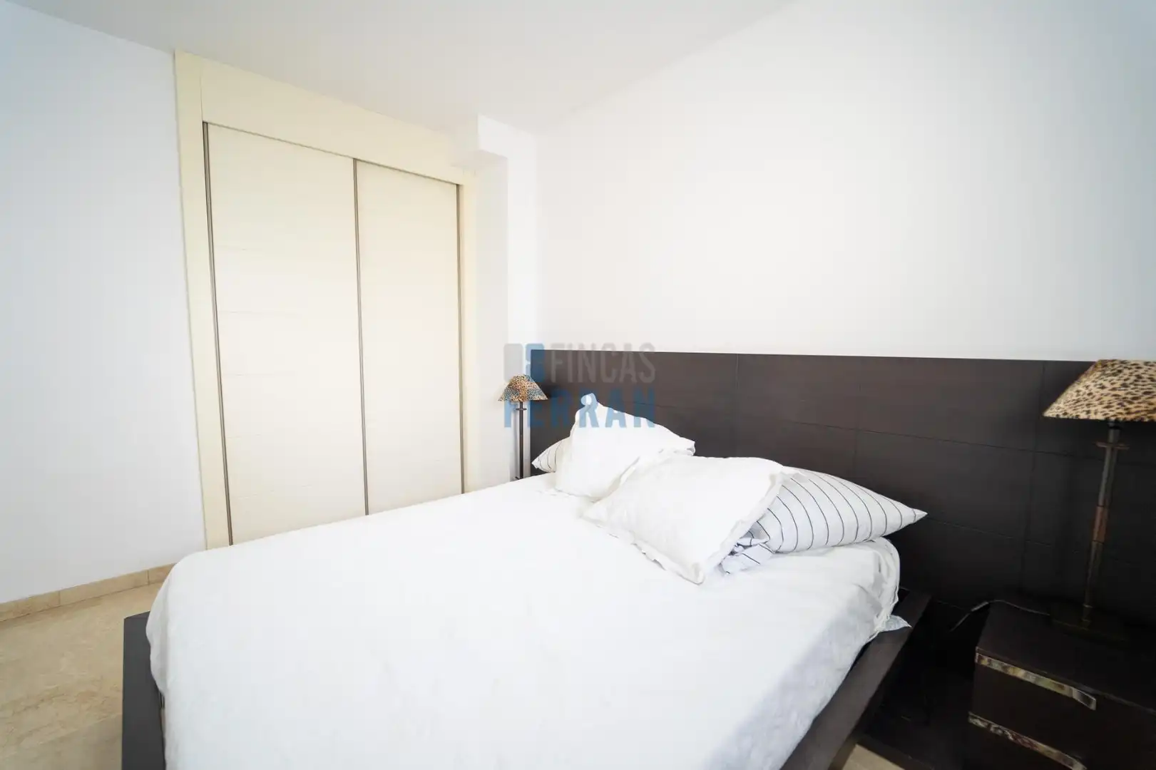 Schlafzimmer von Dachboden zum Verkauf in El Vendrell mit Klimaanlage, Terrasse und Abstellraum