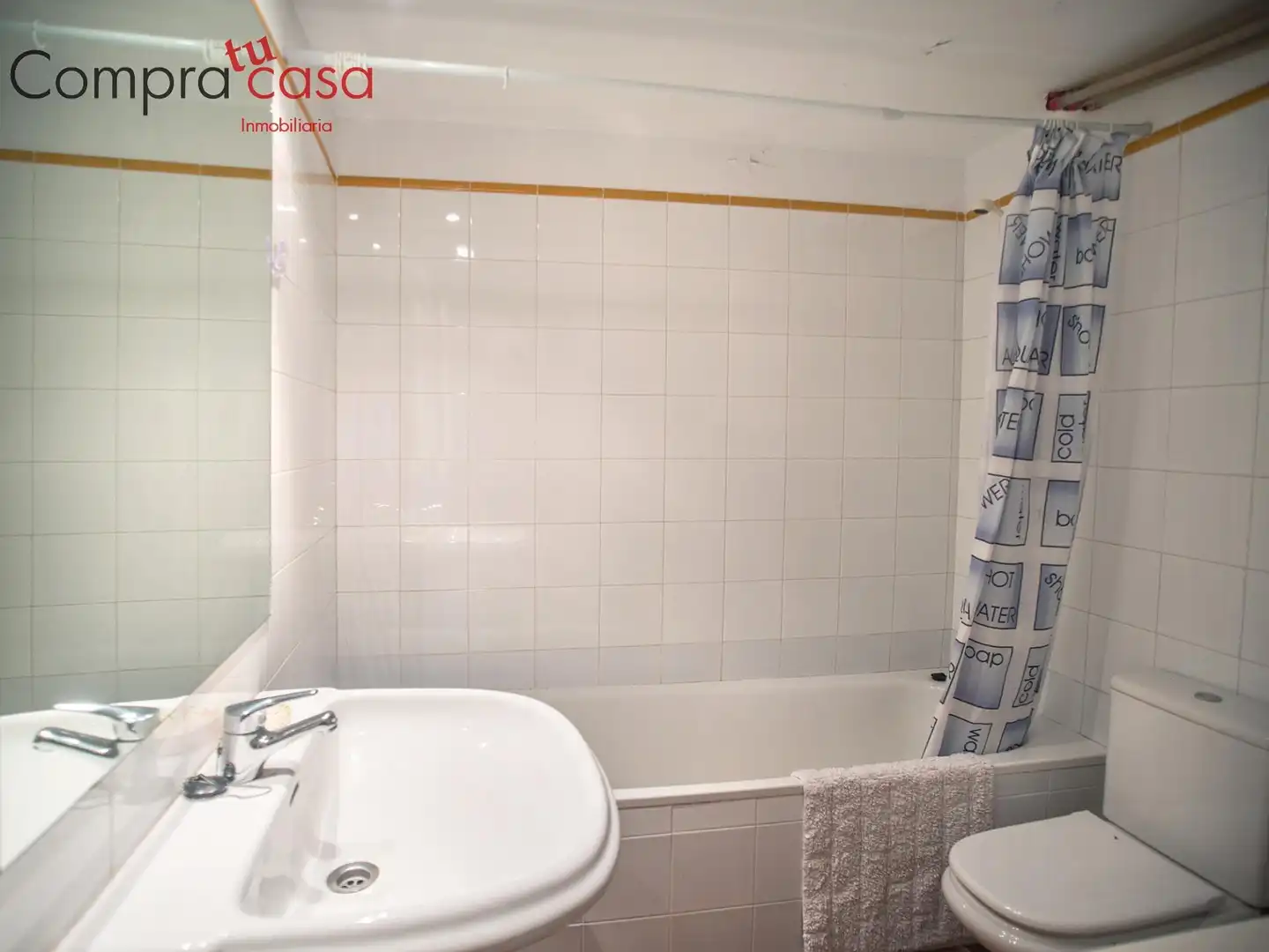 Bathroom of Houses for rent in Segovia  with Heating, Private garden and Storage room