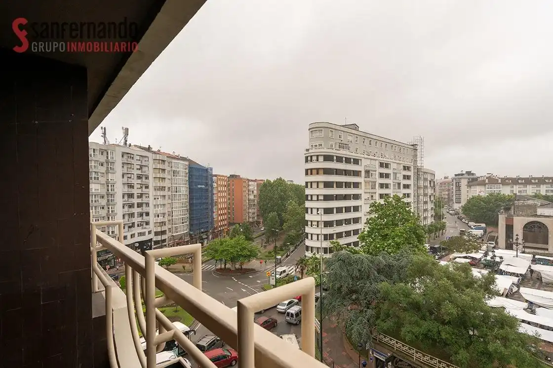 Habitación de Piso en venta en Santander con Calefacción y Balcón