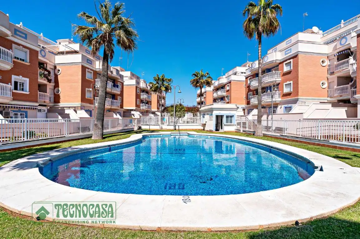 Piscina de Piso en venta en Roquetas de Mar con Aire acondicionado y Terraza