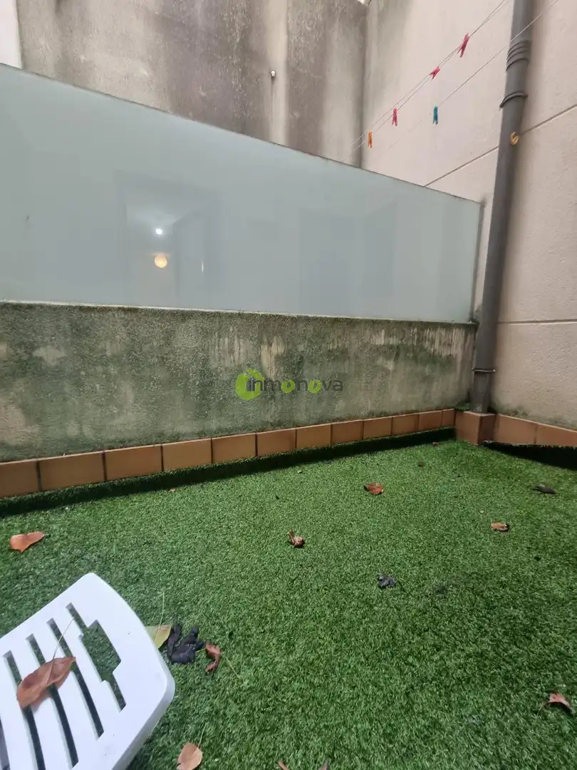 Piso en venta en Cangas  con Calefacción y Trastero
