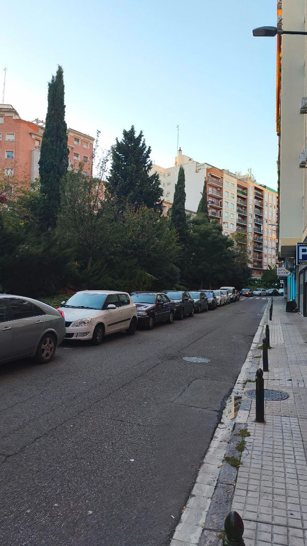 Aparcament de Pis en venda en  Zaragoza Capital amb Calefacció i Moblat