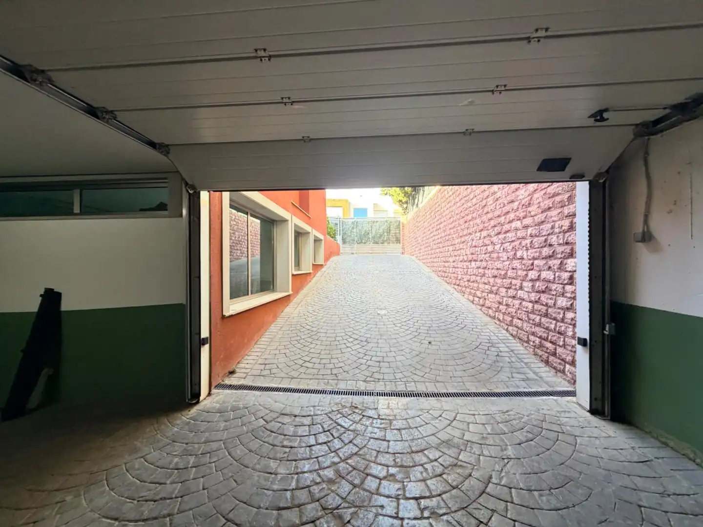 Parking de Casa o chalet de alquiler en Elche / Elx con Aire acondicionado, Calefacción y Jardín privado