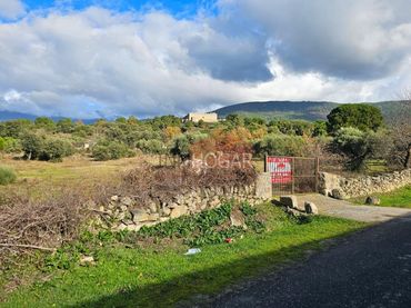 Terrain résidentiel à vendre à La Adrada
