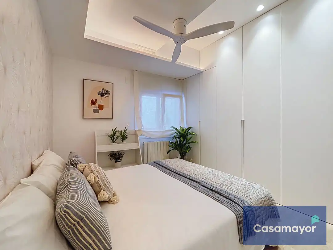 Habitación de Piso en venta en Alicante / Alacant con Aire acondicionado, Calefacción y Terraza