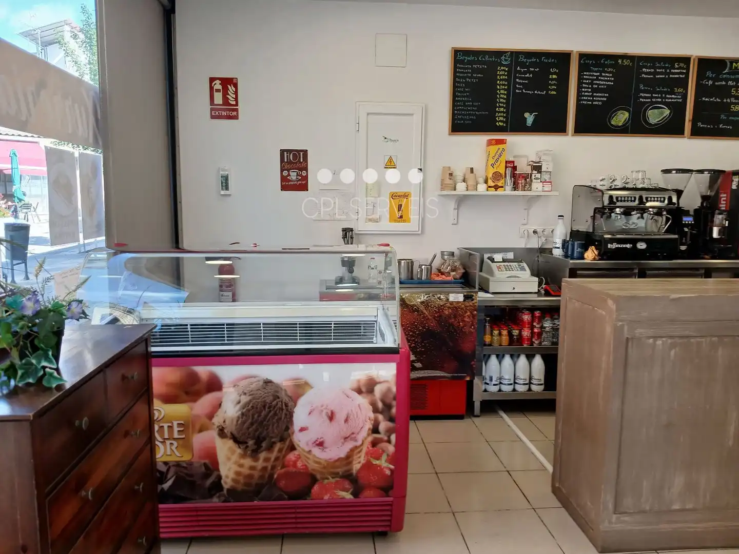 Local commercial à louer à Verge de l'Assumpció, imagen 7