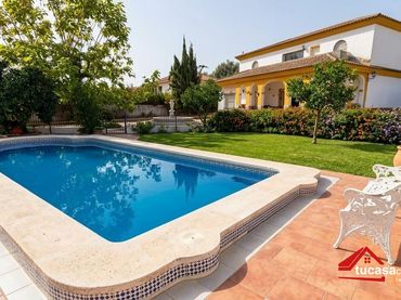 Xalet amb piscina en venda a Norte-Sierra