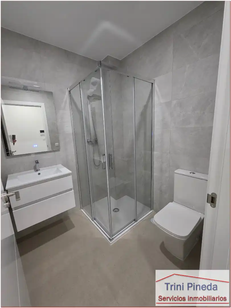 Baño de Piso de alquiler en Sevilla con Aire acondicionado, Calefacción y Terraza