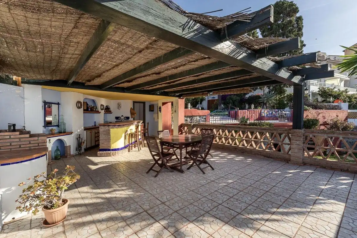 Terrassa de Casa o xalet en venda en Almuñécar amb Aire condicionat, Calefacció i Jardí privat