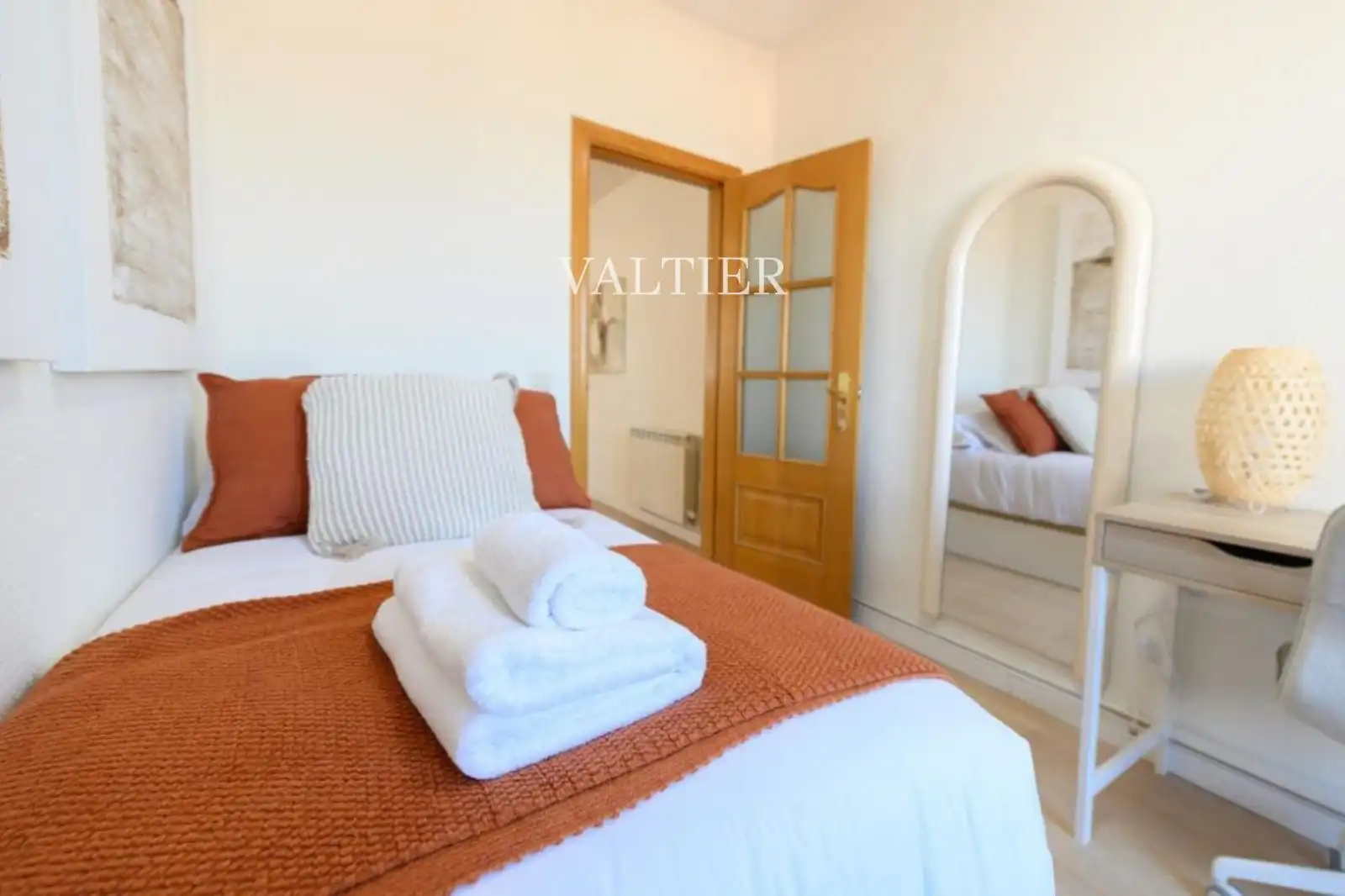 Bedroom of Attic for rent in Madrid  with Air Conditioner, Heating and Terrace
