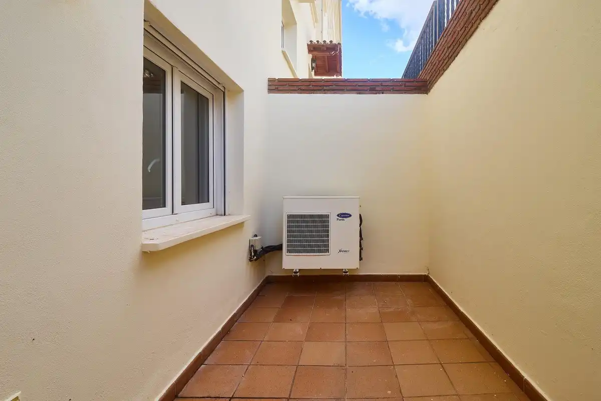 Apartment with pool for sale in del sol, imagen 32