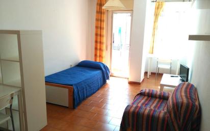 Study to rent in  Granada Capital