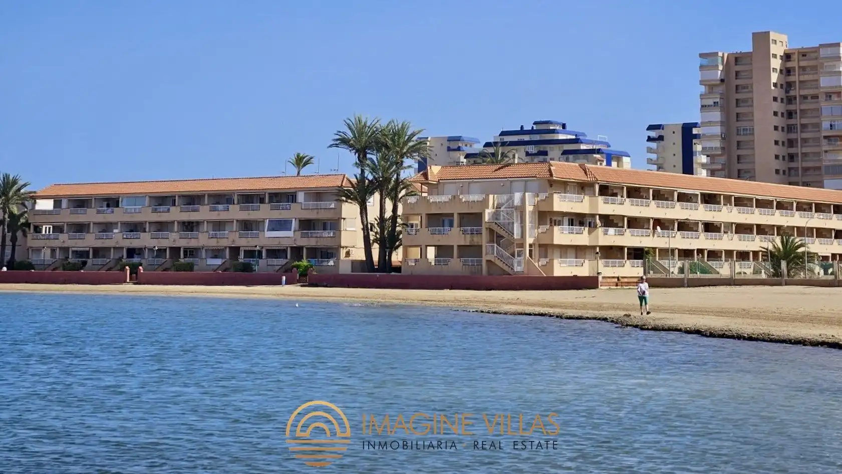 Apartamento en venta en La Manga del Mar Menor con Amueblado y Piscina comunitaria