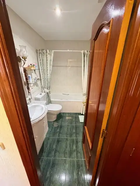 Baño de Piso en venta en Madrid con Aire acondicionado, Calefacción y Parquet