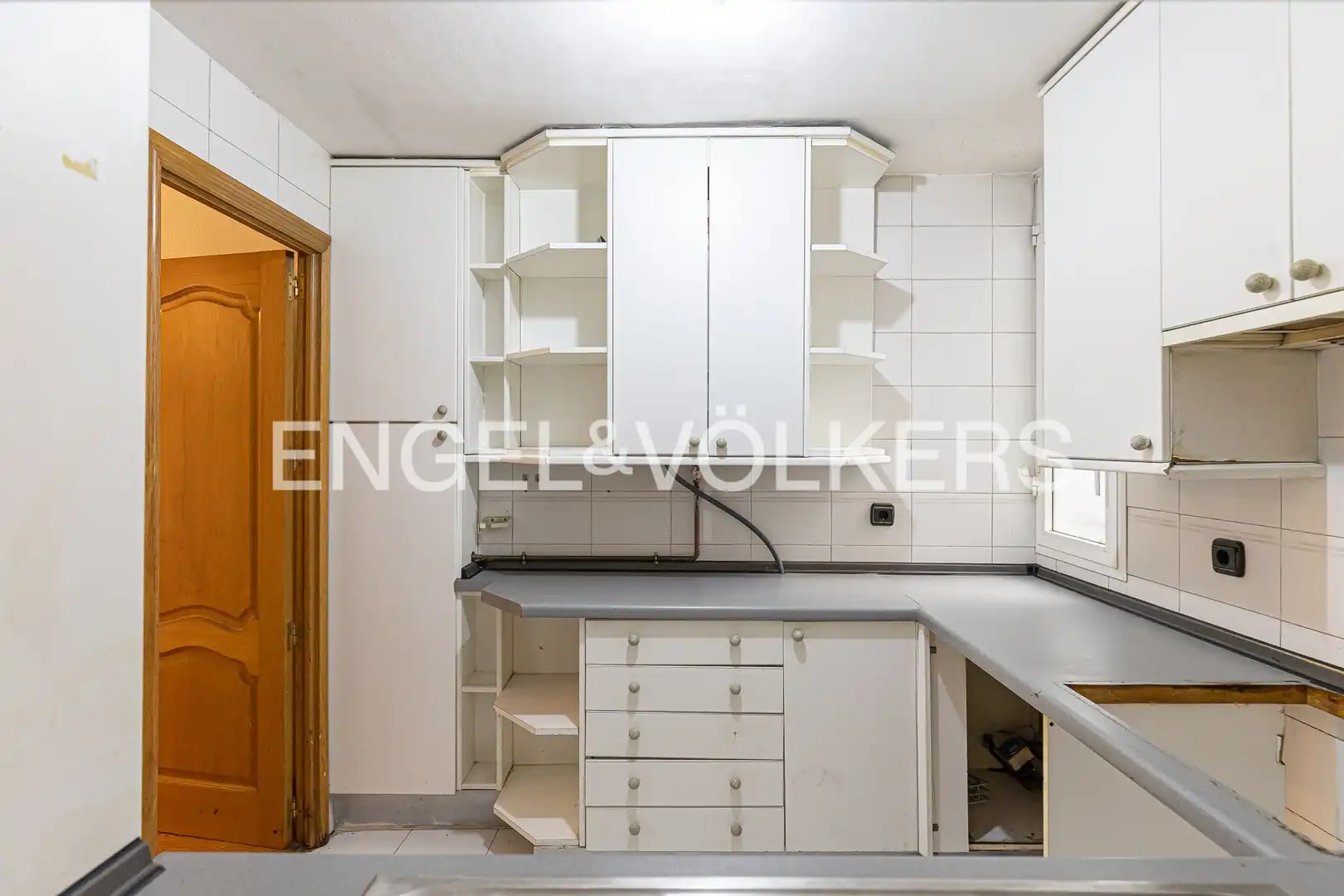 Kitchen of Flat for sale in Madrid  with Air Conditioner, Heating and Parquet flooring